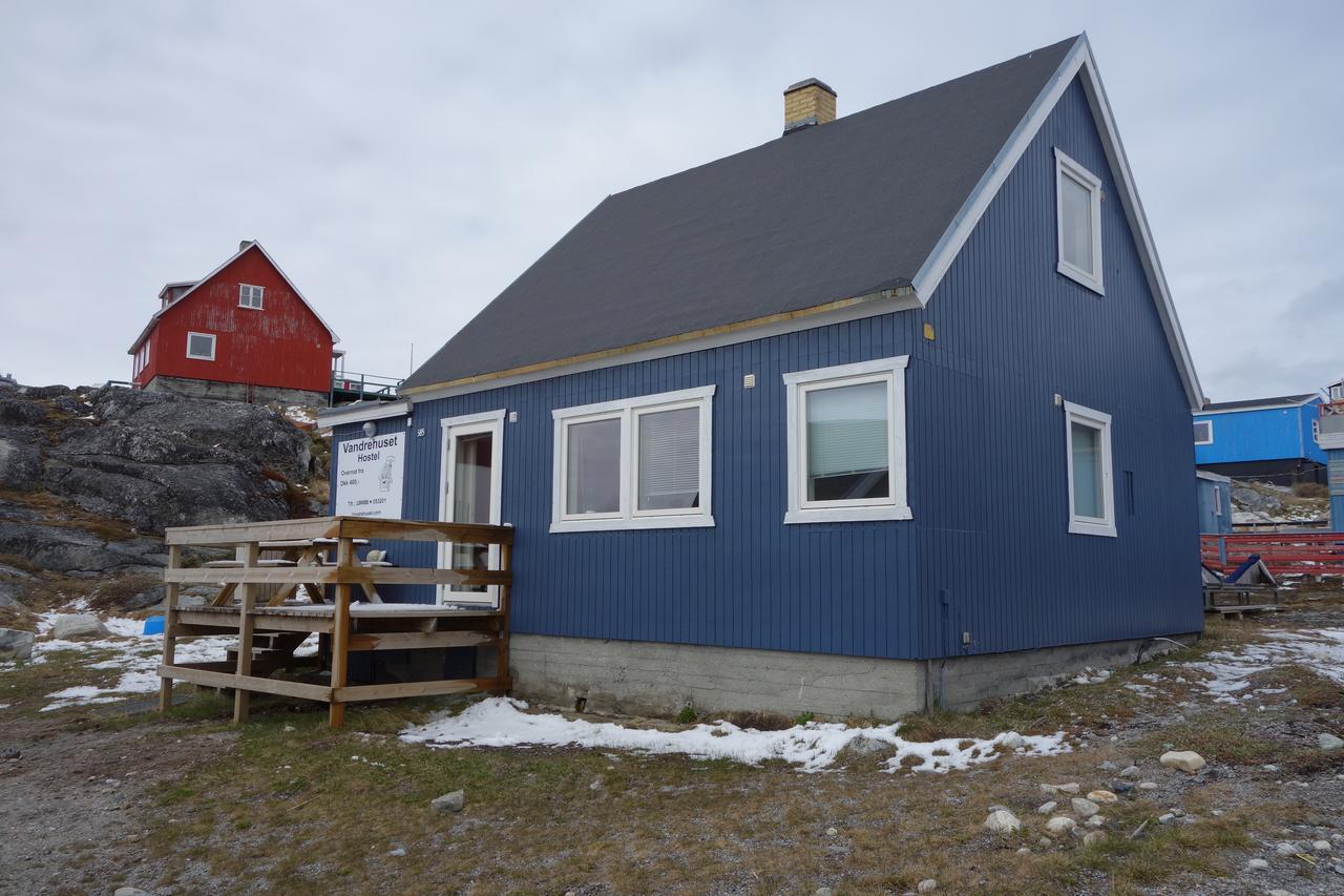 Vandrehuset 4 Nuuk Esterno foto